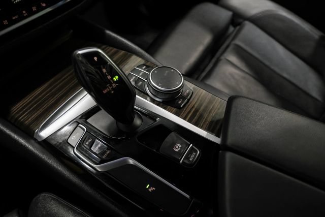 Used 2017 BMW 530i RWD image 25