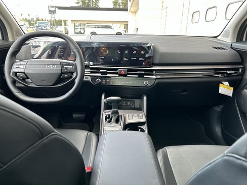 New 2026 Kia Sportage EX AWD/4WD image 17