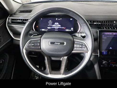 Used 2022 Jeep Grand Cherokee Limited AWD/4WD image 7