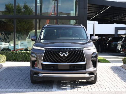 Certified 2025 INFINITI QX80 Luxe RWD image 3