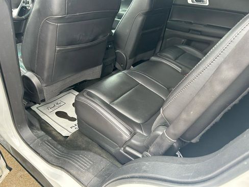 Used 2013 Ford Explorer XLT AWD/4WD image 9