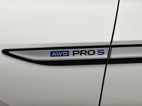 Used 2023 Volkswagen ID.4 Pro S AWD/4WD image 40