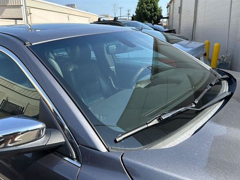 Used 2013 Ford Taurus Limited FWD image 4
