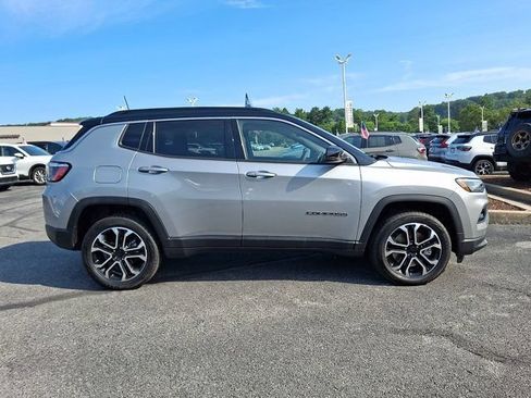 Certified 2023 Jeep Compass Limited AWD/4WD image 9
