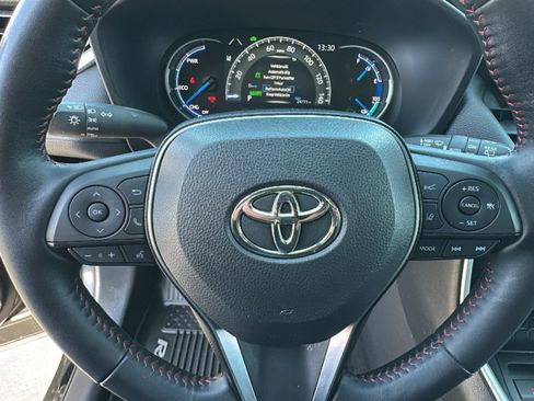 Certified 2021 Toyota RAV4 SE image 18