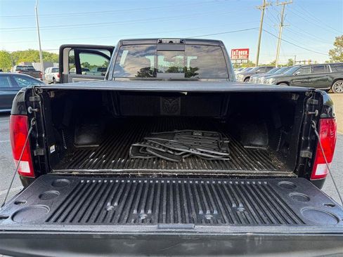 Used 2016 RAM 2500 Big Horn w/ Black Appearance Group image 19