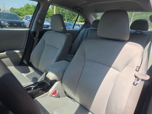Used 2016 Honda Accord LX image 10