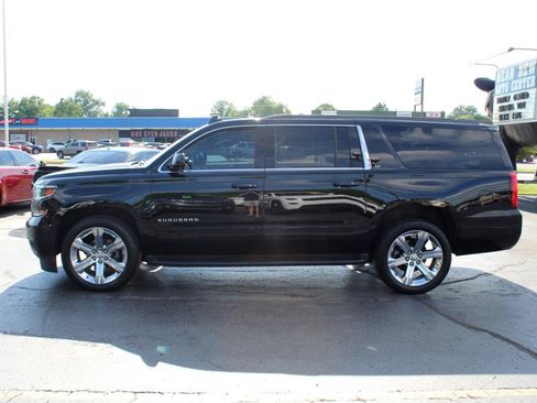 Used 2019 Chevrolet Suburban LT AWD/4WD image 8