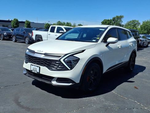 Used 2025 Kia Sportage LX FWD image 31