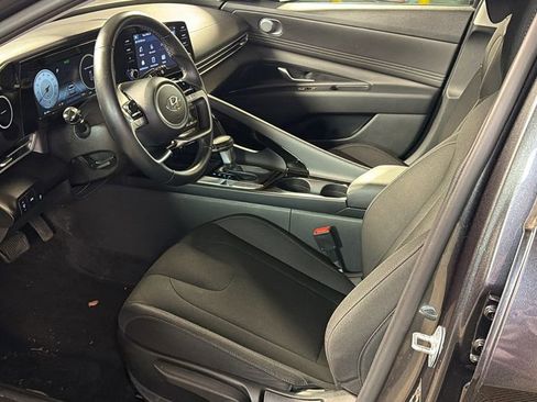 Used 2021 Hyundai Elantra SEL w/ Convenience Package image 23