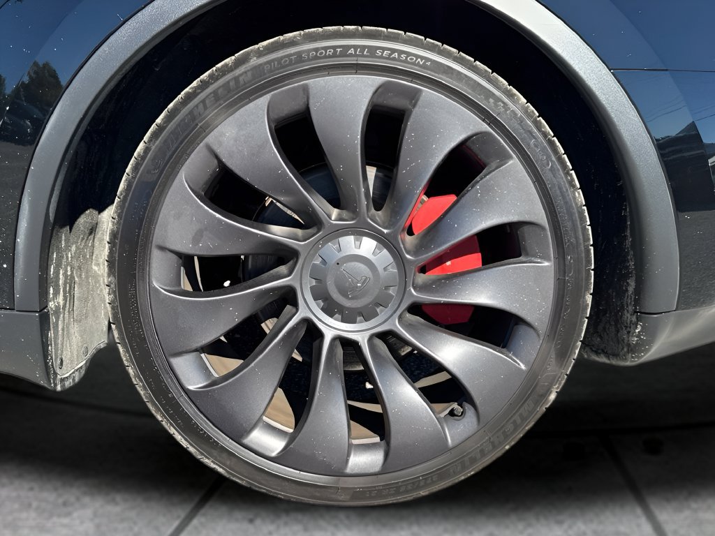 Used 2023 Tesla Model Y Performance AWD/4WD image 35