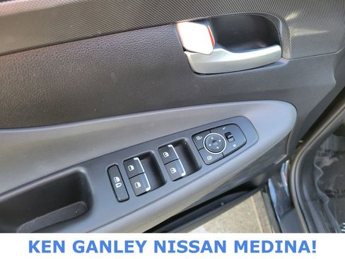 Used 2023 Hyundai Santa Fe SEL image 38