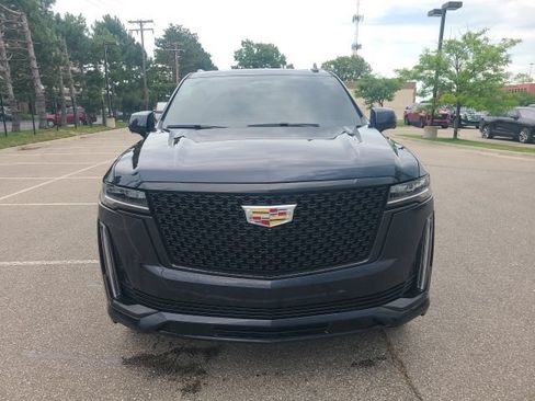 Used 2023 Cadillac Escalade Premium Luxury AWD/4WD image 11