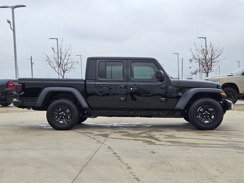New 2026 Jeep Gladiator Sport image 7