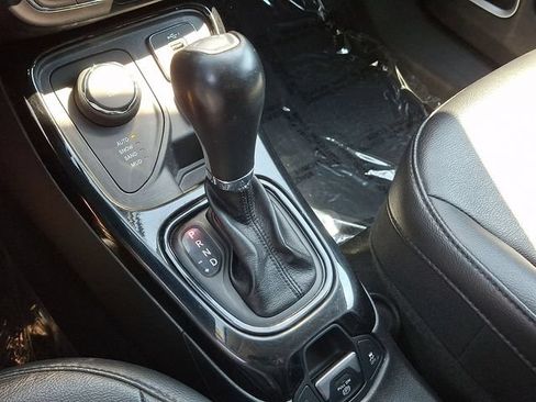 Used 2019 Jeep Compass Latitude AWD/4WD image 18