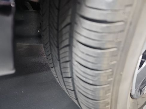 Used 2023 Honda HR-V EX-L image 7