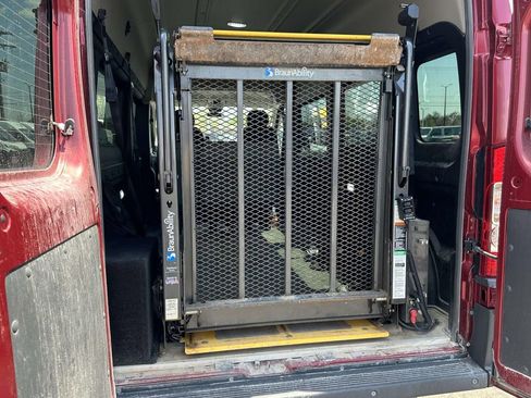 Used 2018 RAM ProMaster 2500 FWD image 11
