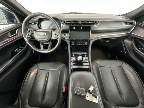 Used 2022 Jeep Grand Cherokee Overland AWD/4WD image 10