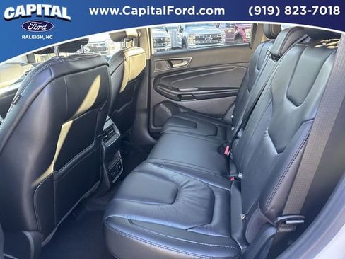 Certified 2022 Ford Edge Titanium image 16