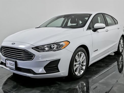 Used 2019 Ford Fusion SE FWD image 5