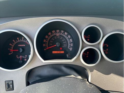 Used 2010 Toyota Tundra w/ TRD Off-Road Package image 15