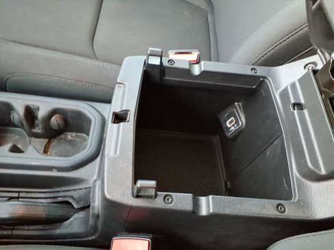 Used 2023 Jeep Wrangler Sport S image 16