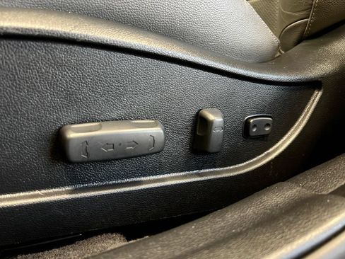 Used 2015 Hyundai Elantra Limited FWD image 16