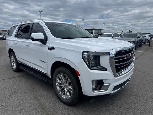 Used 2022 GMC Yukon SLT w/ SLT Premium Package AWD/4WD image 4