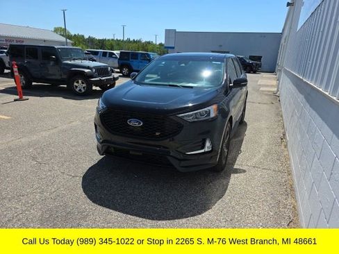 Used 2020 Ford Edge ST w/ Equipment Group 401A AWD/4WD image 3