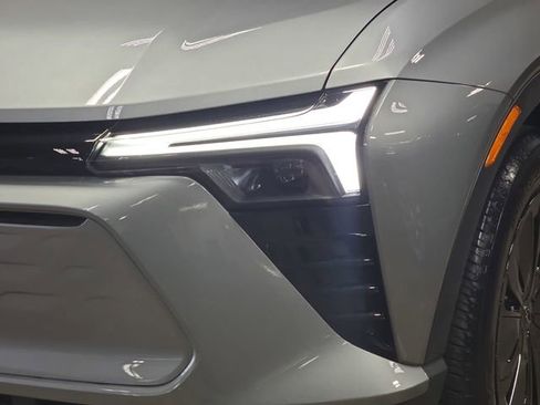 New 2025 Chevrolet Blazer EV LT image 35