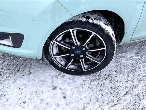 Certified 2019 Ford Fiesta SE w/ Equipment Group 201A image 4