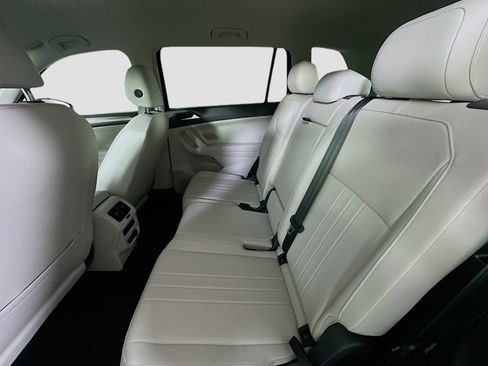 Used 2023 Volkswagen Tiguan SE FWD image 26