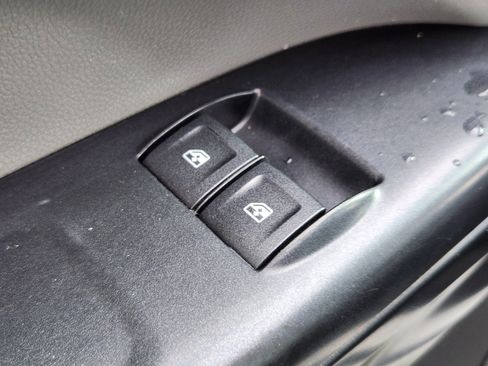 Used 2015 Chevrolet Colorado W/T image 17