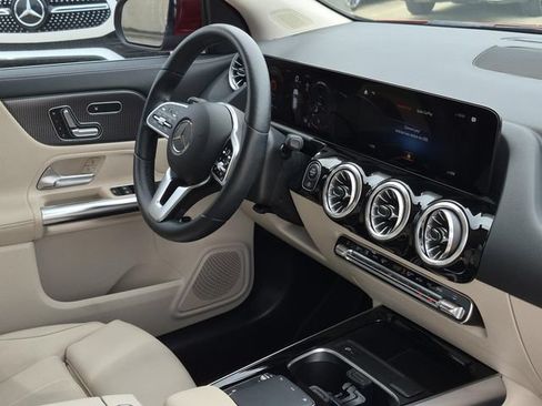 Certified 2023 Mercedes-Benz GLA 250 w/ Premium Package image 12