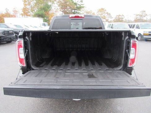 Used 2022 GMC Canyon AT4 image 29