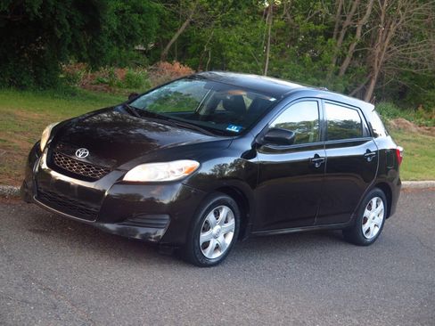 Used 2009 Toyota Matrix FWD image 21