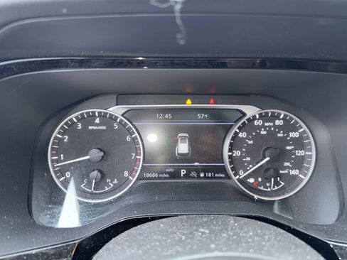 Used 2023 Nissan Pathfinder Platinum image 17