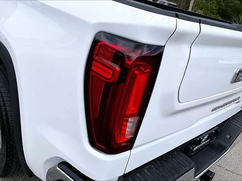 Used 2025 GMC Sierra 1500 SLT image 30