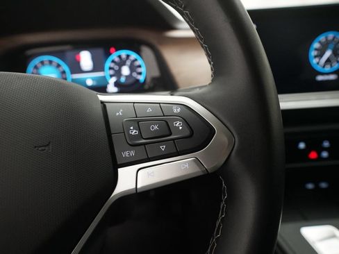 Used 2024 Volkswagen Atlas SE AWD/4WD image 18
