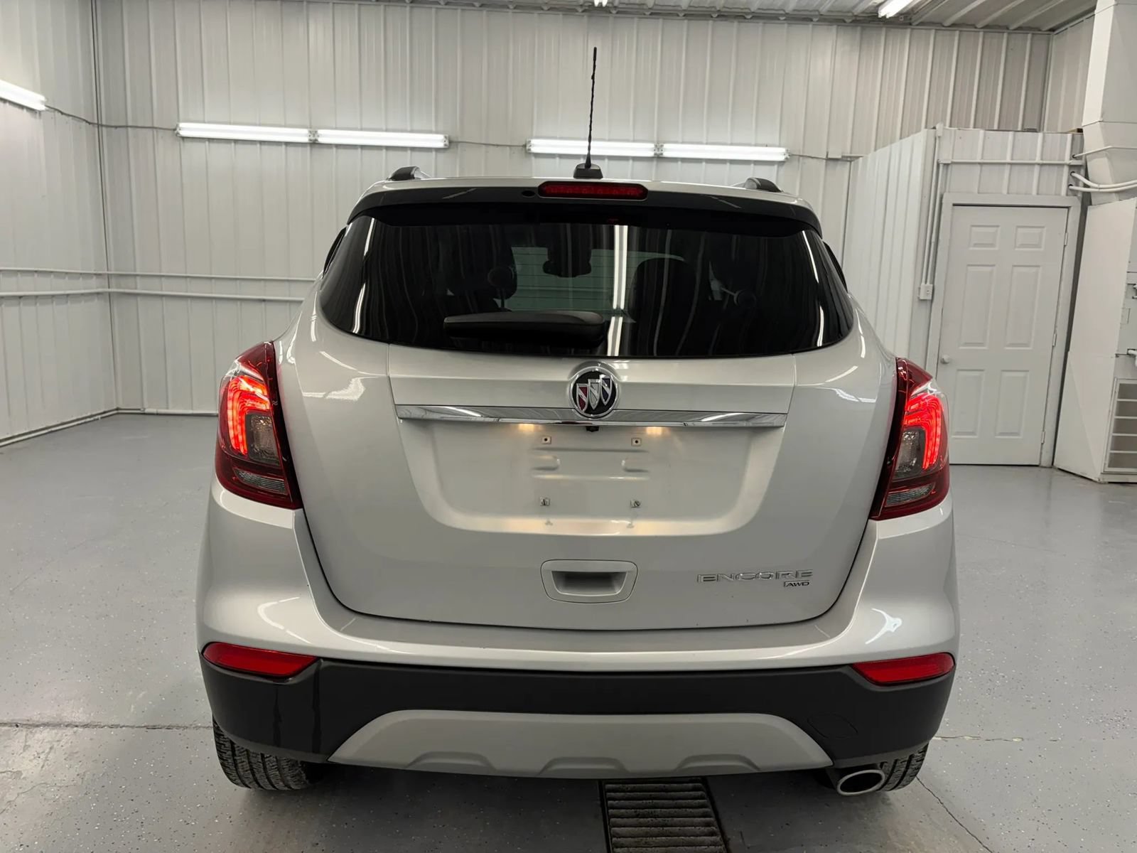 Used 2022 Buick Encore Preferred AWD/4WD image 5