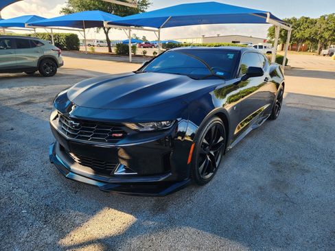 Used 2023 Chevrolet Camaro LT w/ RS Package RWD image 2
