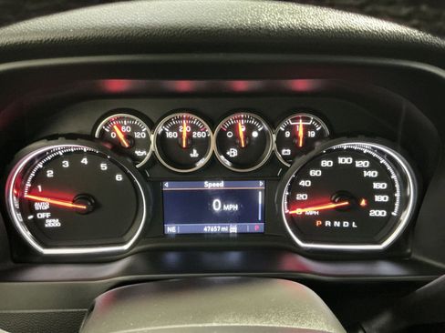 Used 2022 Chevrolet Silverado 1500 LT w/ Work Truck Package AWD/4WD image 18