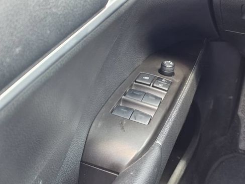 Used 2023 Toyota Camry SE FWD image 14