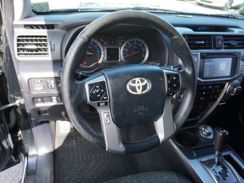 Used 2014 Toyota 4Runner Limited image 11