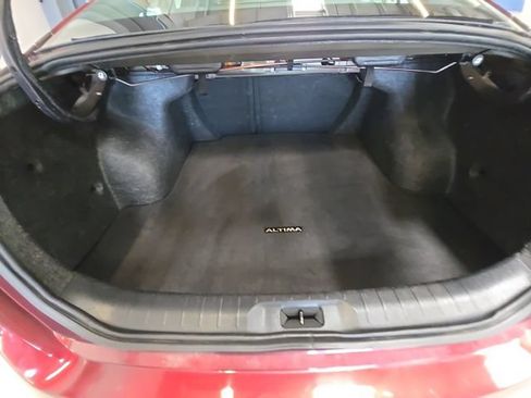 Used 2025 Nissan Altima 2.5 SV FWD image 23