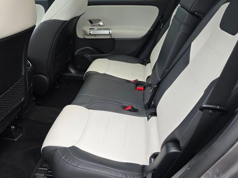 Certified 2023 Mercedes-Benz GLB 250 image 19