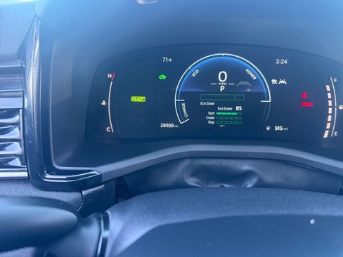 Used 2025 Toyota Camry LE image 38