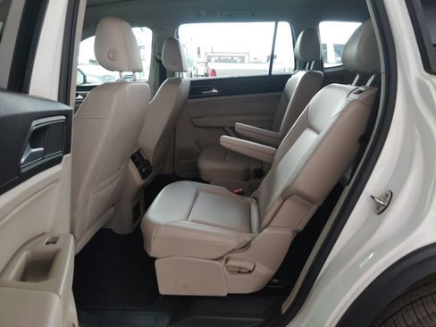 Used 2019 Volkswagen Atlas SE FWD image 19