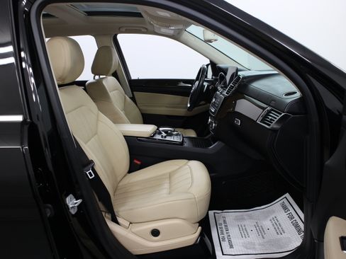 Used 2018 Mercedes-Benz GLS 450 4MATIC image 34