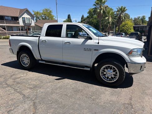 Used 2018 RAM 1500 Laramie w/ Convenience Group AWD/4WD image 6